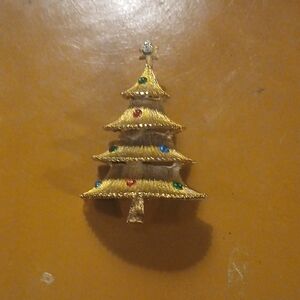 Festive Gold Christmas Tree Brooch